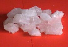 জেনে নিন ফিটকিরির গুনাবলি