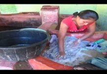 কাপড়ের দাগ তোলার সবচাইতে সহজ পদ্ধতি জেনে নিন